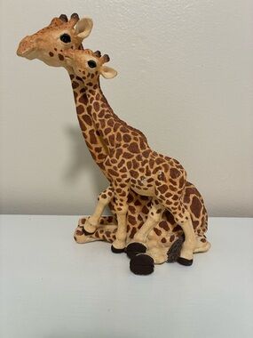 Giraffe Mother and Baby Figurine - Brown & Cream 8,5"